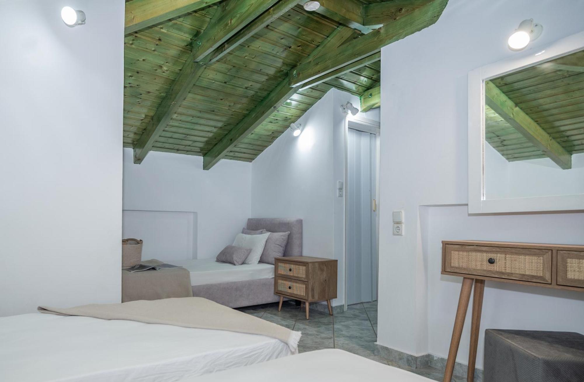 Spiros Ii & 50m From Center 300m From Ideal For Families And Groups *