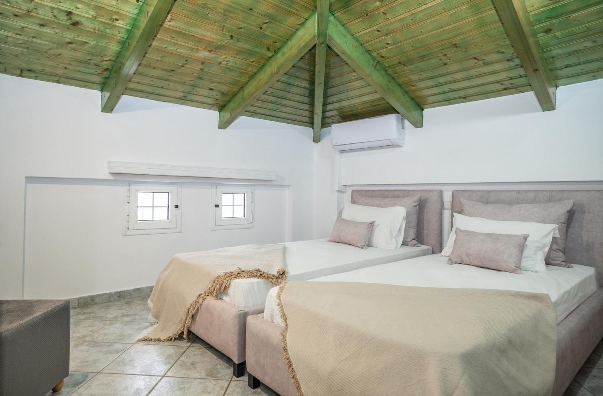 Spiros Ii & Apartment