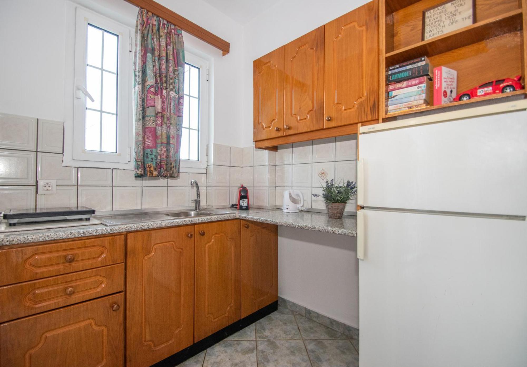 Spiros Ii & Apartment